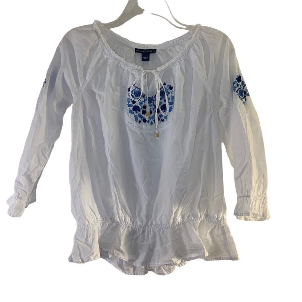 BANDOLINOBLU Women’s Flower Embroidered White Peplum Top / Size: Small